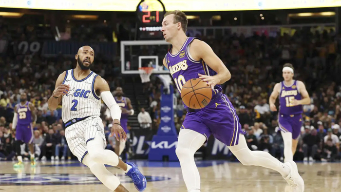 湖人三分战术升级 东契奇肯纳德成关键角色