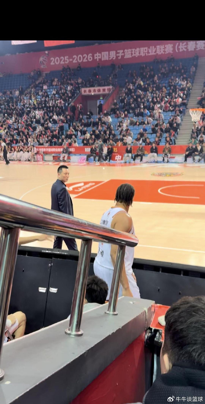 上海男篮外援冲突引爆球队大牌危机