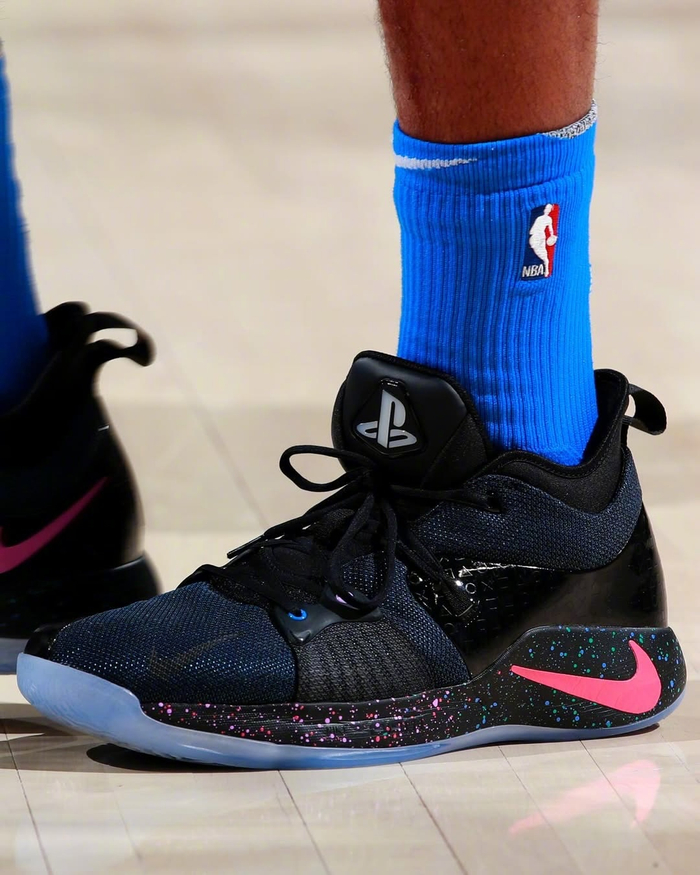 乔治晒出签名鞋回顾引热议 哪一双是他的最佳作