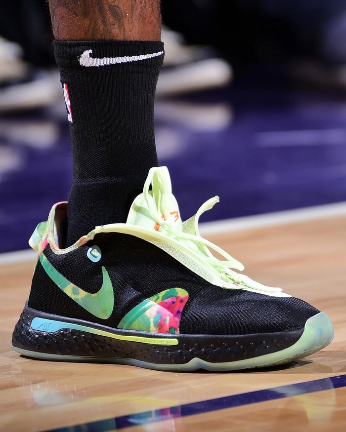 乔治晒出签名鞋回顾引热议 哪一双是他的最佳作