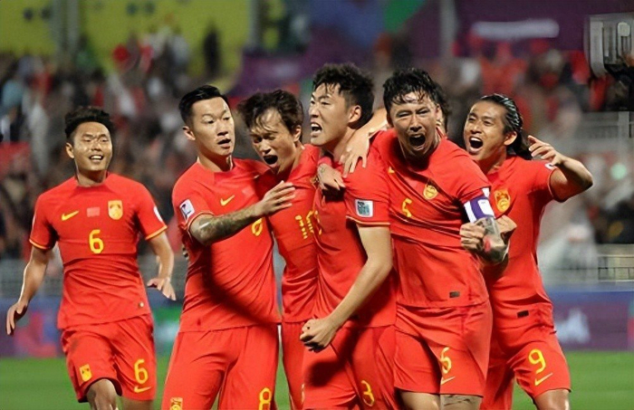 莫拉执教武汉三镇首秀惊艳 万项留洋独造三球引