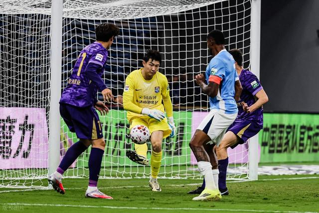 闫炳良伤缺雪上加霜 津门虎保级战面临多重挑战