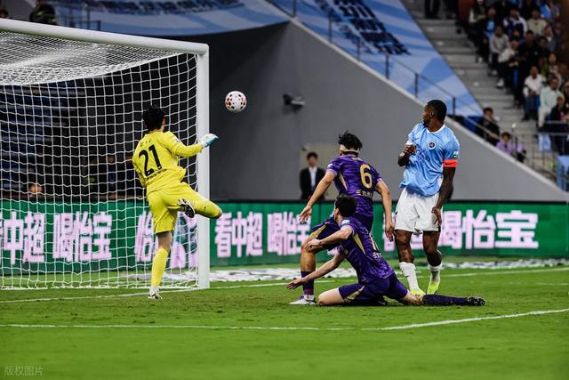 闫炳良伤缺雪上加霜 津门虎保级战面临多重挑战